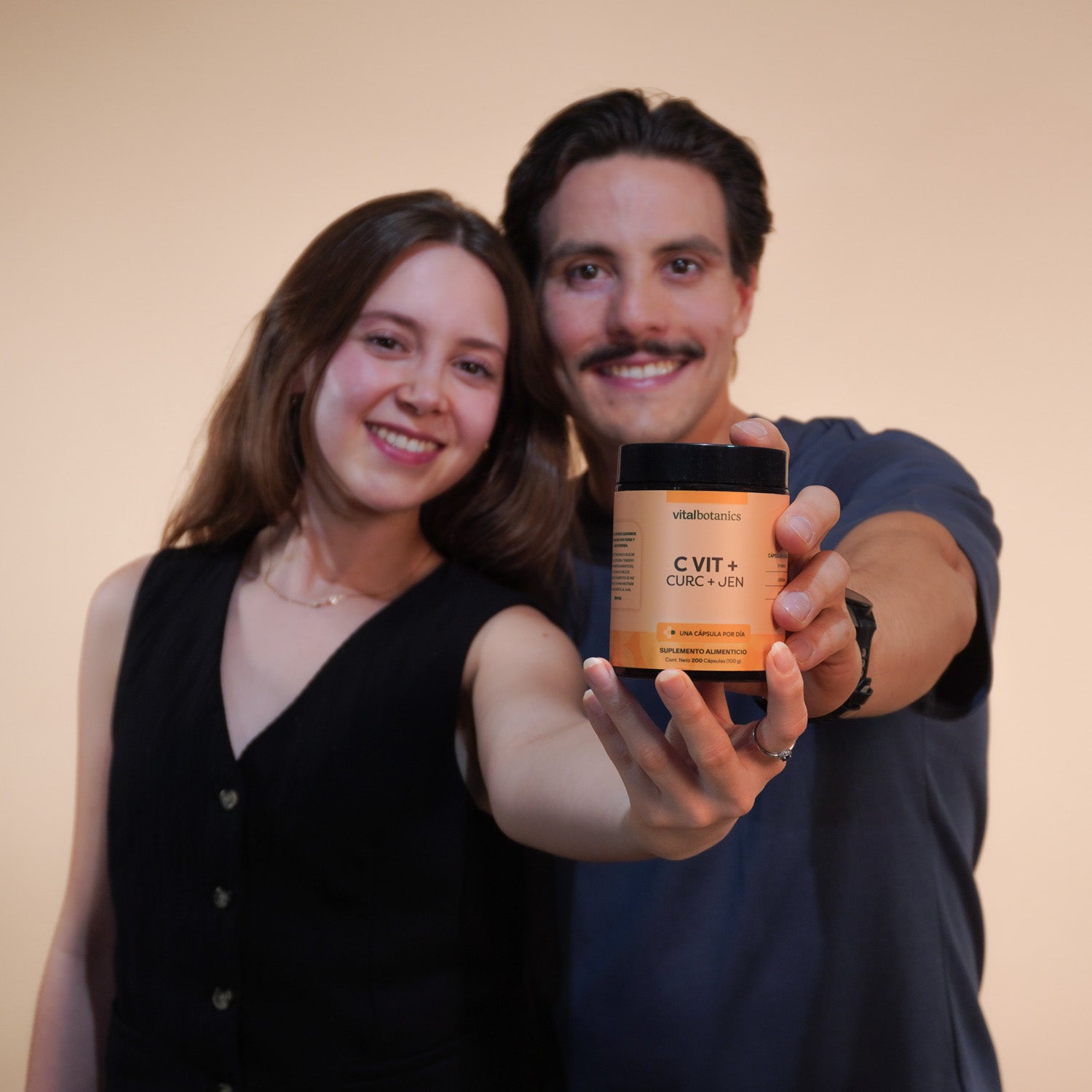 Frasco Vitamina C, Cúrcuma y Jengibre Vitalbotanics – cuatro ingredientes naturales
