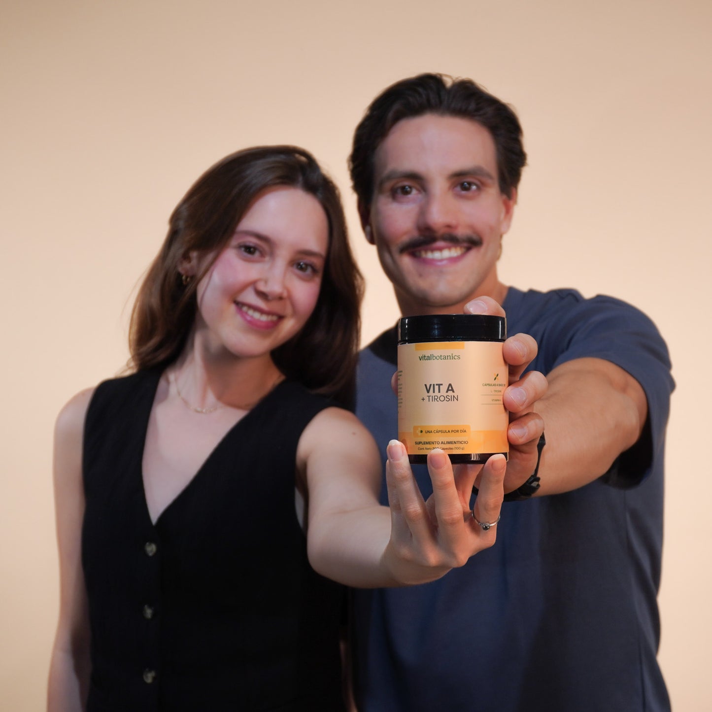 Vitamina A, Tirosina en Cápsulas